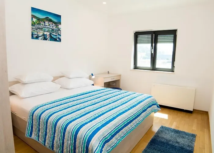 By The Sea - 14636 Apartman